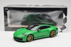 Porsche 911 992 Carrera 4S Python Green Minichamps 1:18 155067325 Druckguss — Bild 6 von 6