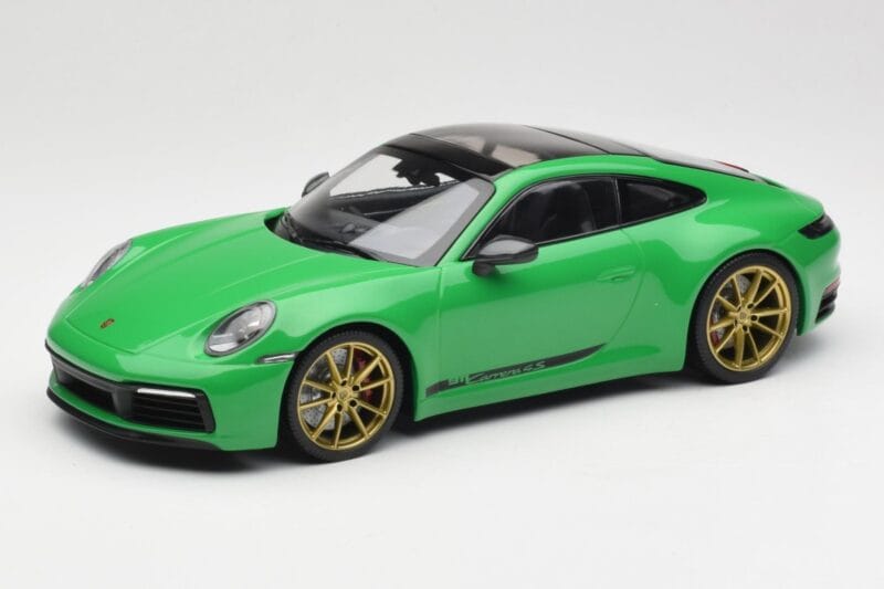 Porsche 911 992 Carrera 4S Python Green Minichamps 1:18 155067325 Druckguss
