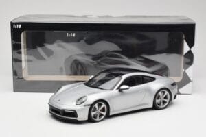 Porsche 911 992 Carrera 4S Silber Minichamps 1:18 155067322 Druckguss — Bild 6 von 6