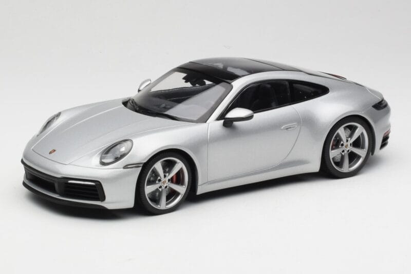 Porsche 911 992 Carrera 4S Silber Minichamps 1:18 155067322 Druckguss