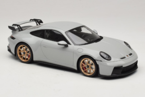 Porsche 911 992 GT3 Chalk Goldene Felgen Minichamps 1:18 117069001 Druckguss — Bild 4 von 6