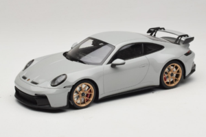 Porsche 911 992 GT3 Chalk Goldene Felgen Minichamps 1:18 117069001 Druckguss
