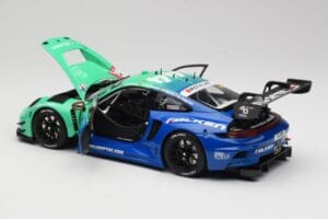 Porsche 911 992 GT3 R Falken #44 D. Eriksson / T. Heinemann 24 Hours of Nurburgring 2023 Minichamps 1:18 113236344 Druckguss — Bild 5 von 8