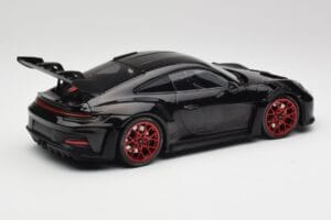 Porsche 911 992 GT3 RS Schwarz & Rote Räder & Schwarzes Dekor Minichamps 1:18 153062240 Druckguss — Bild 2 von 6