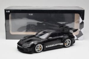 Porsche 911 992 GT3 RS Schwarz Mit Silbernen Felgen Minichamps 1:18 155062231 Druckguss — Bild 6 von 6