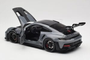 Porsche 911 992 GT3 RS Crayon Weissach Package & Black Wheels Minichamps 1:18 110062024 Druckguss — Bild 5 von 8