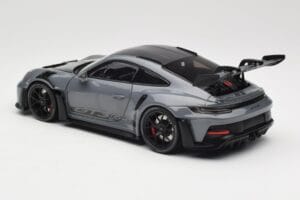 Porsche 911 992 GT3 RS Crayon Weissach Package & Black Wheels Minichamps 1:18 110062024 Druckguss — Bild 7 von 8