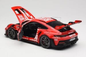 Porsche 911 992 GT3 RS Getspeed Race Taxi Guards Red Minichamps 1:18 110062040 Druckguss — Bild 5 von 8