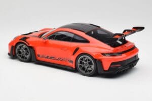 Porsche 911 992 GT3 RS Guards Orange & Silber Felgen Minichamps 1:18 911992002 Druckguss — Bild 5 von 6