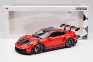 Porsche 911 992 GT3 RS Guards Rot & Silberne Räder Weissach Package Minichamps 1:18 153062246 Druckguss — Bild 6 von 6