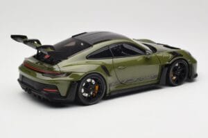 Porsche 911 992 GT3 RS Nato Olive & Black Wheels Minichamps 1:18 110062027 Druckguss — Bild 3 von 8