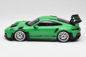 Porsche 911 992 GT3 RS Python Grün & Silberne Räder & Schwarzes Dekor Minichamps 1:18 153062235 Druckguss — Bild 3 von 6