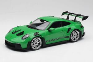 Porsche 911 992 GT3 RS Python Grün & Silberne Räder & Schwarzes Dekor Minichamps 1:18 153062235 Druckguss