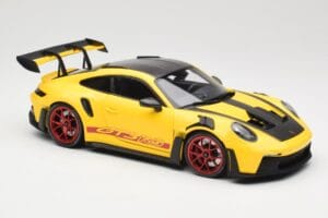 Porsche 911 992 GT3 RS Racing Yellow Weissach Package & Red Wheels Minichamps 1:18 110062025 Druckguss — Bild 6 von 8