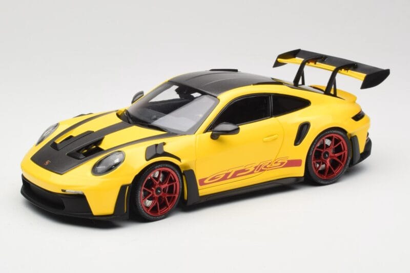 Porsche 911 992 GT3 RS Racing Yellow Weissach Package & Red Wheels Minichamps 1:18 110062025 Druckguss