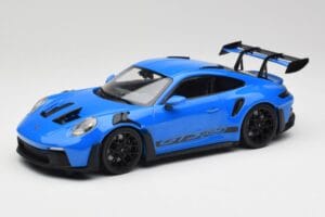 Porsche 911 992 GT3 RS Shark Blau & Schwarze Räder Minichamps 1:18 153062233 Druckguss
