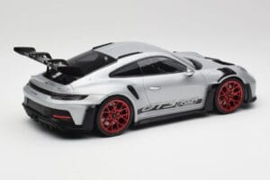 Porsche 911 992 GT3 RS Silber & Rote Räder Minichamps 1:18 153062241 Druckguss — Bild 2 von 6