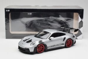 Porsche 911 992 GT3 RS Silber & Rote Räder Minichamps 1:18 153062241 Druckguss — Bild 6 von 6