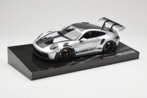 Porsche 911 992 GT3 RS Silber Weissach Package Minichamps 1:18 110062020 Druckguss — Bild 2 von 8