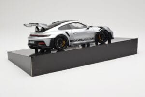 Porsche 911 992 GT3 RS Silber Weissach Package Minichamps 1:18 110062020 Druckguss — Bild 4 von 8