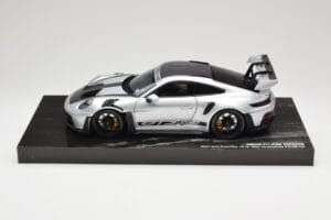 Porsche 911 992 GT3 RS Silber Weissach Package Minichamps 1:18 110062020 Druckguss
