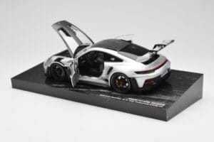Porsche 911 992 GT3 RS Silber Weissach Package Minichamps 1:18 110062020 Druckguss — Bild 5 von 8