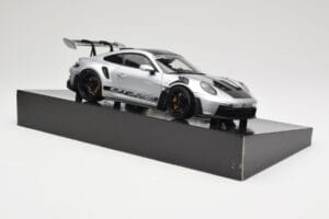 Porsche 911 992 GT3 RS Silber Weissach Package Minichamps 1:18 110062020 Druckguss — Bild 6 von 8