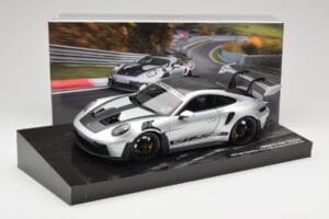 Porsche 911 992 GT3 RS Silber Weissach Package Minichamps 1:18 110062020 Druckguss — Bild 8 von 8