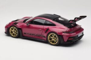 Porsche 911 992 GT3 RS Weissach Package Ruby Star Norev 1:18 187370 Druckguss — Bild 7 von 8