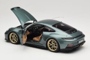 Porsche 911 992 GT3 Touring Package Malachite Green Metallic Norev 1:18 187382 Druckguss — Bild 5 von 8