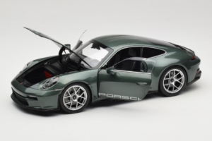 Porsche 911 992 S/T Malachite Green Metallic Norev 1:18 187472 Druckguss — Bild 2 von 8