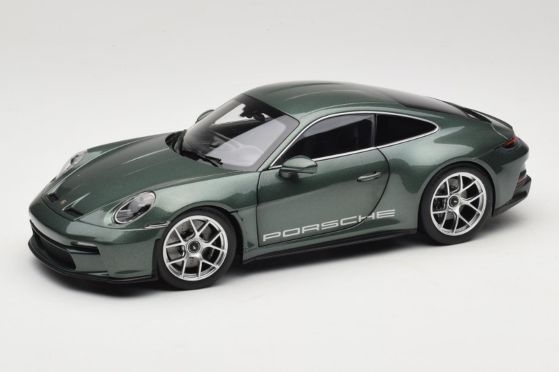 Porsche 911 992 S/T Malachite Green Metallic Norev 1:18 187472 Druckguss