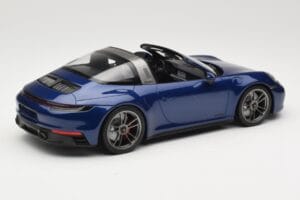 Porsche 911 992 Targa 4 GTS Blue Metallic Minichamps 1:18 155061060 Druckguss — Bild 2 von 6