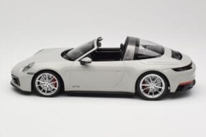 Porsche 911 992 Targa 4 GTS Grau Minichamps 1:18 155061064 Druckguss — Bild 3 von 6