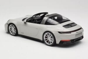Porsche 911 992 Targa 4 GTS Grau Minichamps 1:18 155061064 Druckguss — Bild 5 von 6