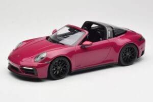 Porsche 911 992 Targa 4 GTS Rubystar Minichamps 1:18 155061066 Druckguss
