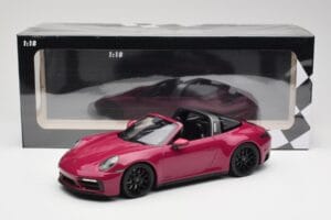 Porsche 911 992 Targa 4 GTS Rubystar Minichamps 1:18 155061066 Druckguss — Bild 6 von 6