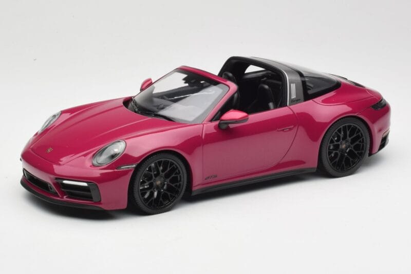 Porsche 911 992 Targa 4 GTS Rubystar Minichamps 1:18 155061066 Druckguss