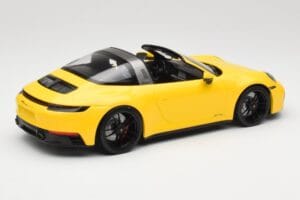 Porsche 911 992 Targa 4 GTS Gelb Minichamps 1:18 153061064 Druckguss — Bild 2 von 6
