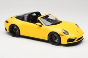 Porsche 911 992 Targa 4 GTS Gelb Minichamps 1:18 153061064 Druckguss — Bild 4 von 6