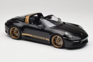 Porsche 911 992 Targa Porsche Design Schwarz & Gold Concept Minichamps 1:18 PORSCHE001 Druckguss — Bild 4 von 6