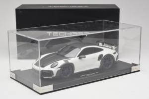 Porsche 911 992 TechArt GTstreet R Weiß Mit Blauen Rädern TechArt 1:18 REMC014 Resin — Bild 6 von 6