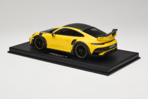 Porsche 911 992 TechArt GTstreet R Gelb Mit Schwarzen Rädern TechArt 1:18 REMC011 Resin — Bild 5 von 6