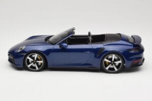 Porsche 911 992 Turbo S Cabriolet Blue Metallic Minichamps 1:18 155069081 Druckguss — Bild 3 von 6