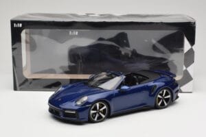 Porsche 911 992 Turbo S Cabriolet Blue Metallic Minichamps 1:18 155069081 Druckguss — Bild 6 von 6