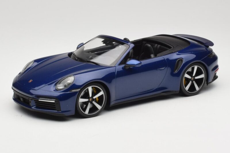 Porsche 911 992 Turbo S Cabriolet Blue Metallic Minichamps 1:18 155069081 Druckguss