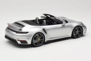 Porsche 911 992 Turbo S Cabriolet Silber Minichamps 1:18 155069082 Druckguss — Bild 2 von 6