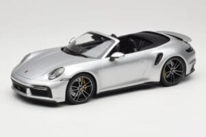 Porsche 911 992 Turbo S Cabriolet Silber Minichamps 1:18 155069082 Druckguss
