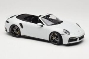 Porsche 911 992 Turbo S Cabriolet White Metallic Minichamps 1:18 155069080 Druckguss — Bild 4 von 6