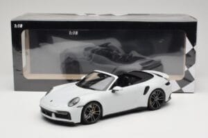 Porsche 911 992 Turbo S Cabriolet White Metallic Minichamps 1:18 155069080 Druckguss — Bild 6 von 6